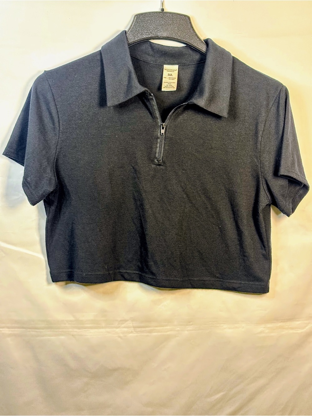 Women’s Black Knit Crop Zip Top Size Medium